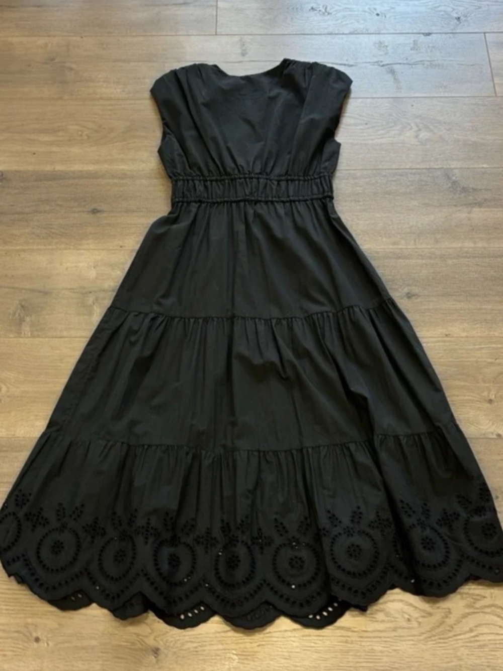 Rails Lucia Black Eyelet Dress size XS $268 Tiered Midi - Picture 8 of 9